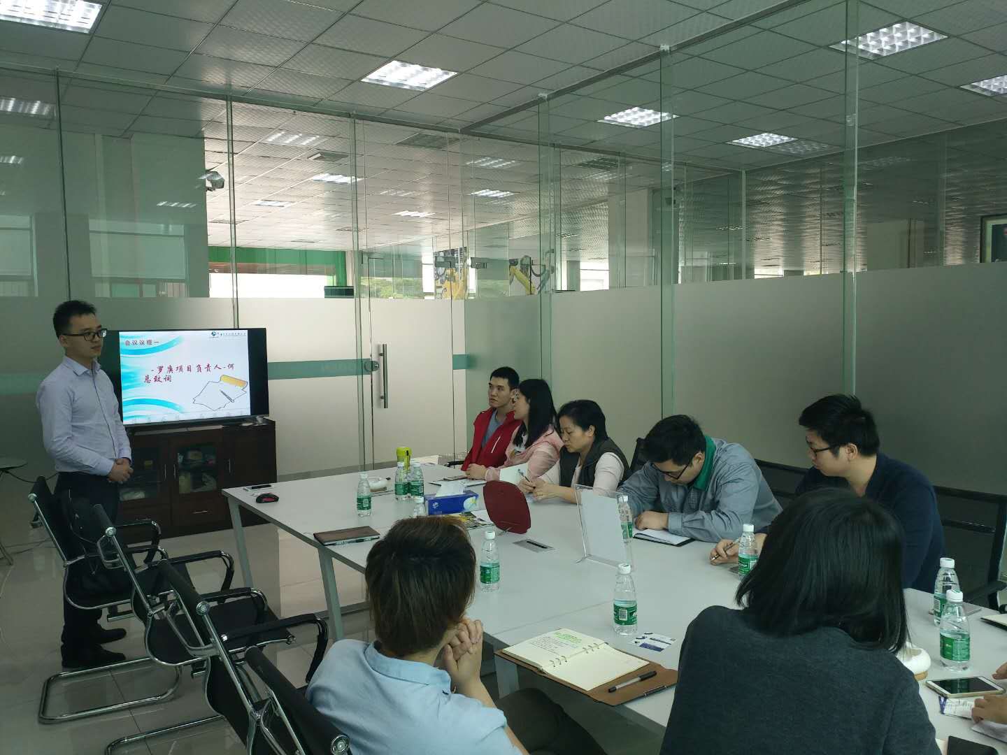 祝贺罗庚机器人签约顺景拼搏在线官方网站_拼搏(中国)